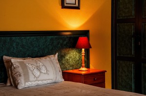 bedroom-462772_1280