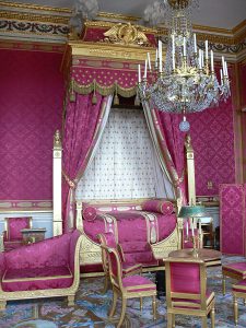 675px-Compiègne_Château_09